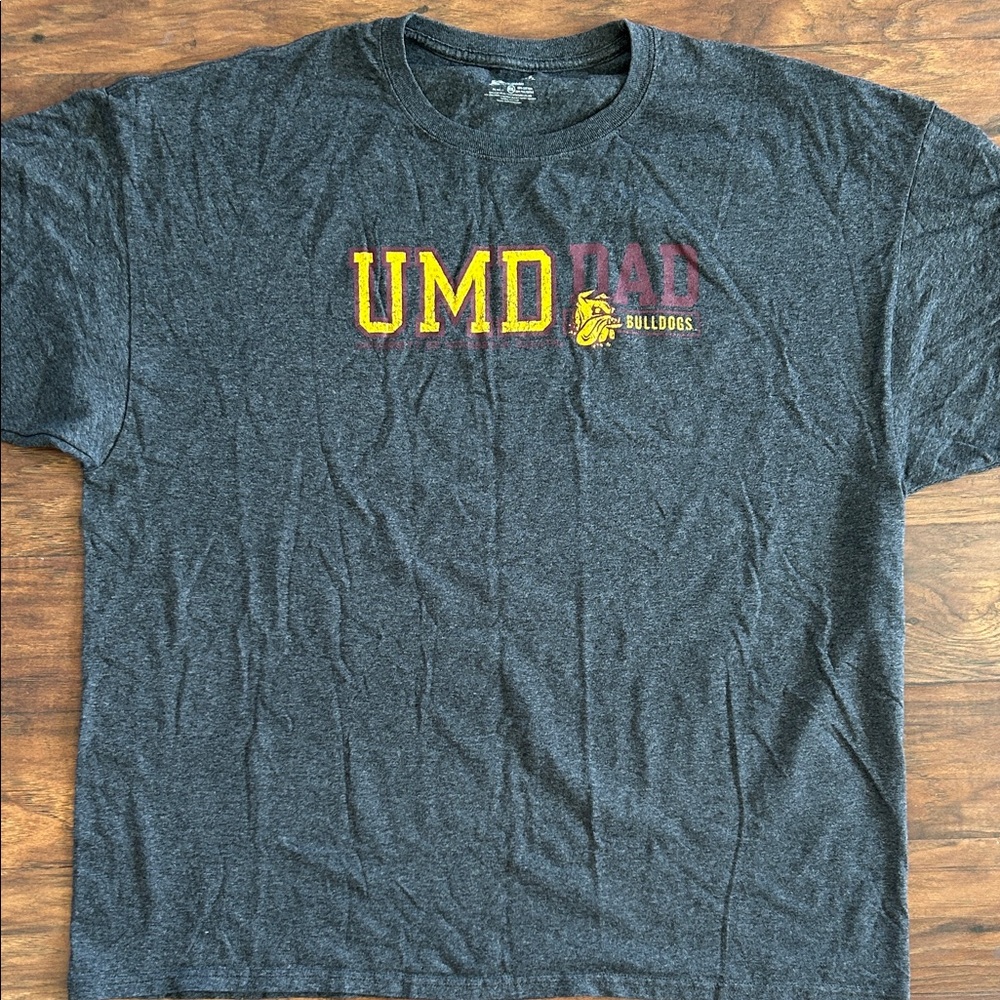 Gear For Sports Charcoal UMD Bulldogs Dad Tee University of Minnesota Duluth